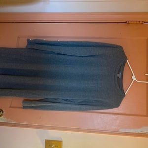 1x grey knee length tunic/dress, fits like an xl, pearl accents on sleeves